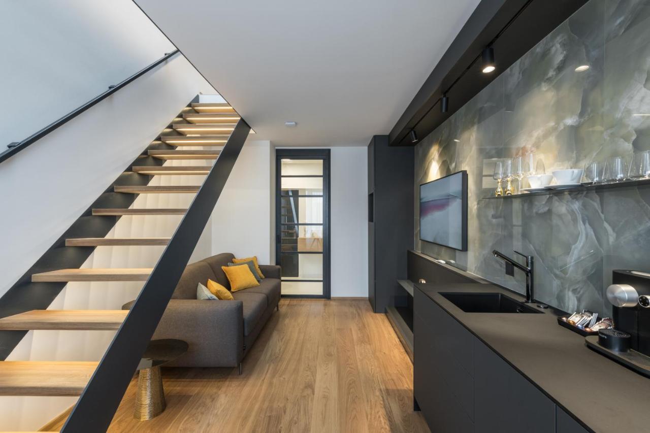 Fully Renovated Stylish Duplex In A Convenient Location Apartment Praha Bagian luar foto