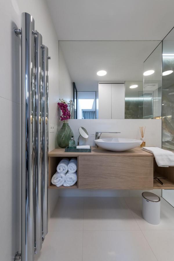 Fully Renovated Stylish Duplex In A Convenient Location Apartment Praha Bagian luar foto